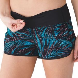 EUC Lululemon Speed Shorts 6 Palm Lace Tofino Teal Multi Black Lined